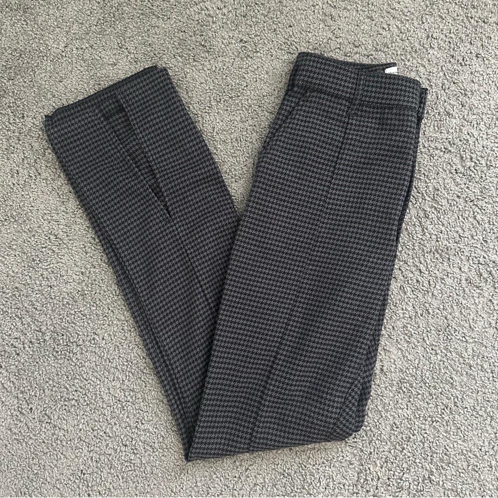 Abercrombie & Fitch Black and Gray Checkered Pants